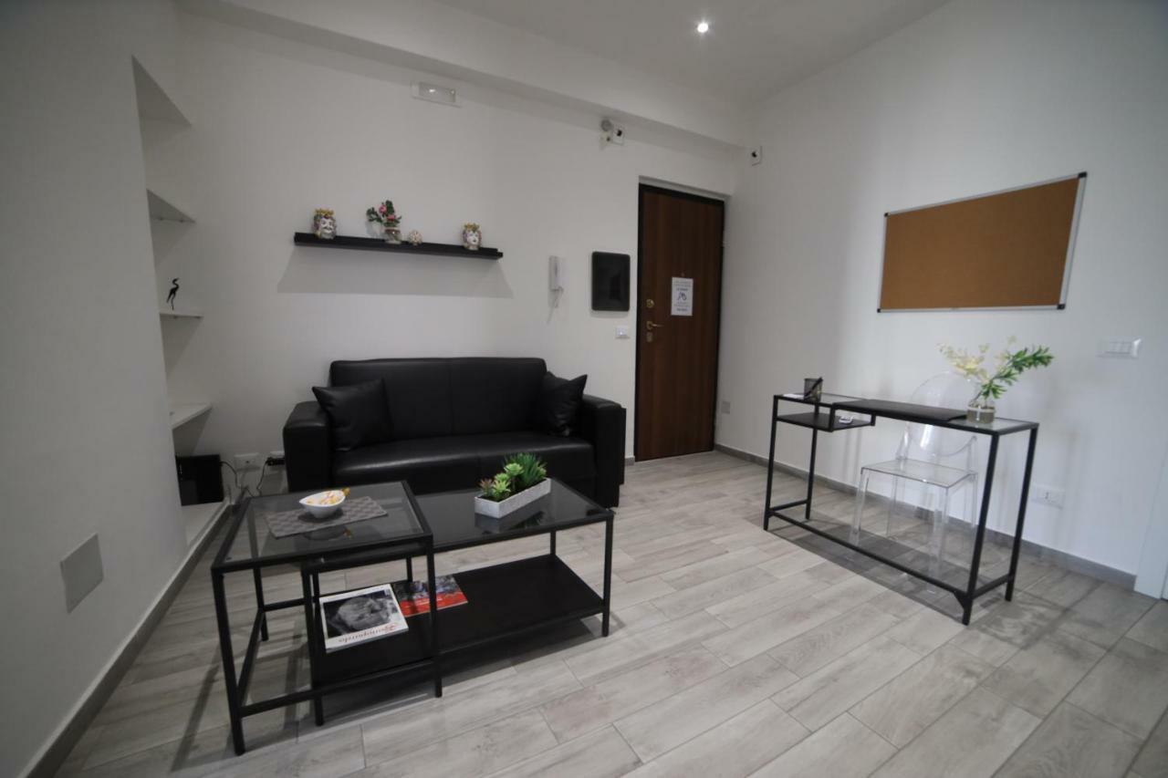 Cavour37 Rooms Palermo Esterno foto