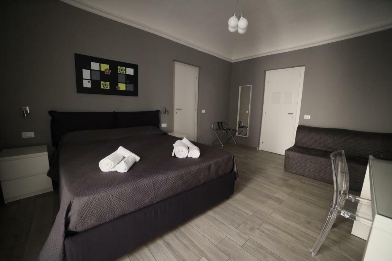 Cavour37 Rooms Palermo Esterno foto