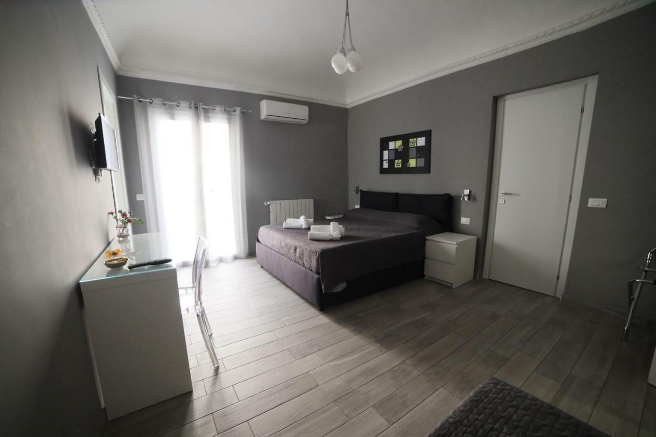 Cavour37 Rooms Palermo Esterno foto